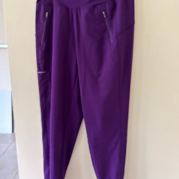 Women's Scrubs/Full Set - Picture 2 of 2